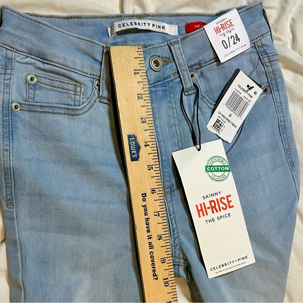 BRAND NEW WITH TAGS Junior/women’s Celebrity Pink high rise skinny denim jeans